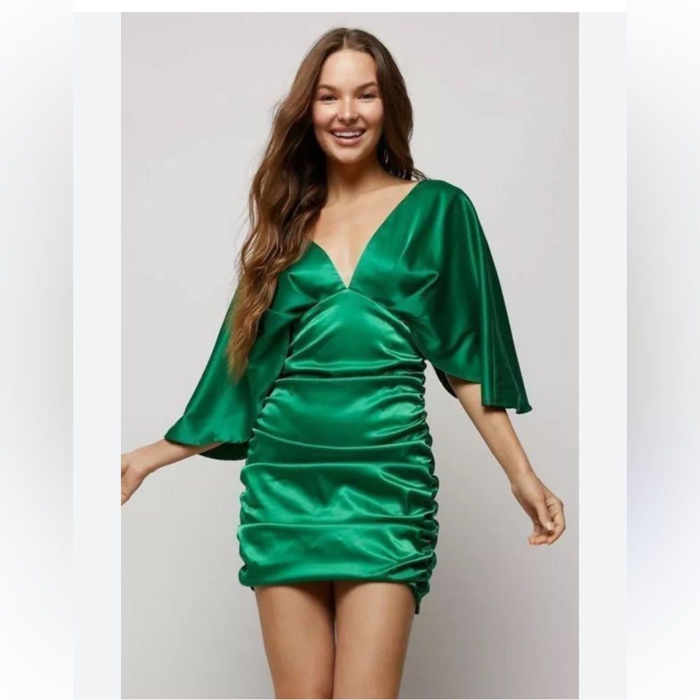 Hers and Mine green rouched bat wing green dress large (bin Q)